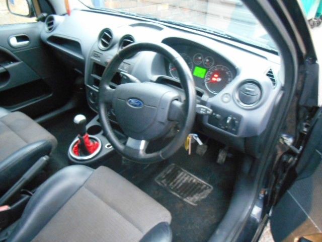 2006 Ford Fiesta 1.6 Zetec S 3d image 4