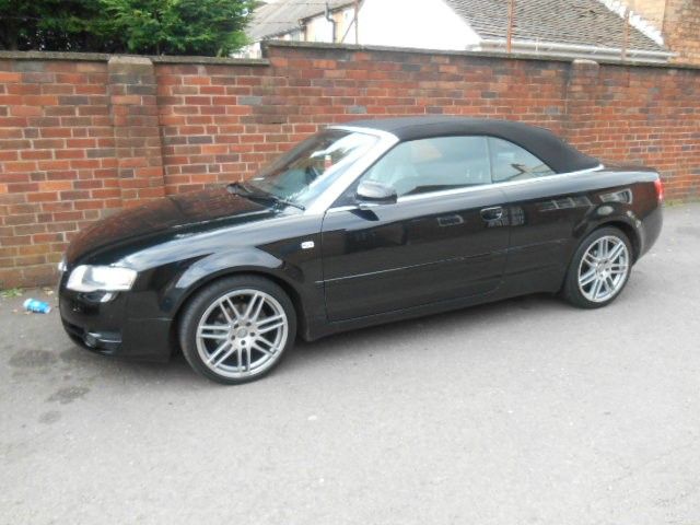 2007 Audi A4 2.0TDI Cabriolet 2d image 2