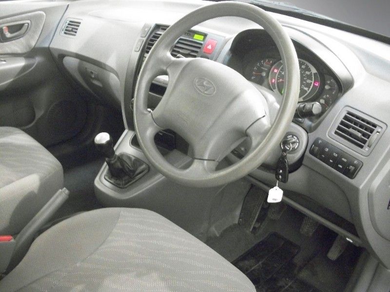 2004 Hyundai Tucson 2.0 CRTD GSI 5dr image 4