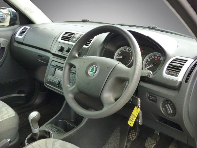 2009 Skoda Fabia 1.2L 5DR image 4