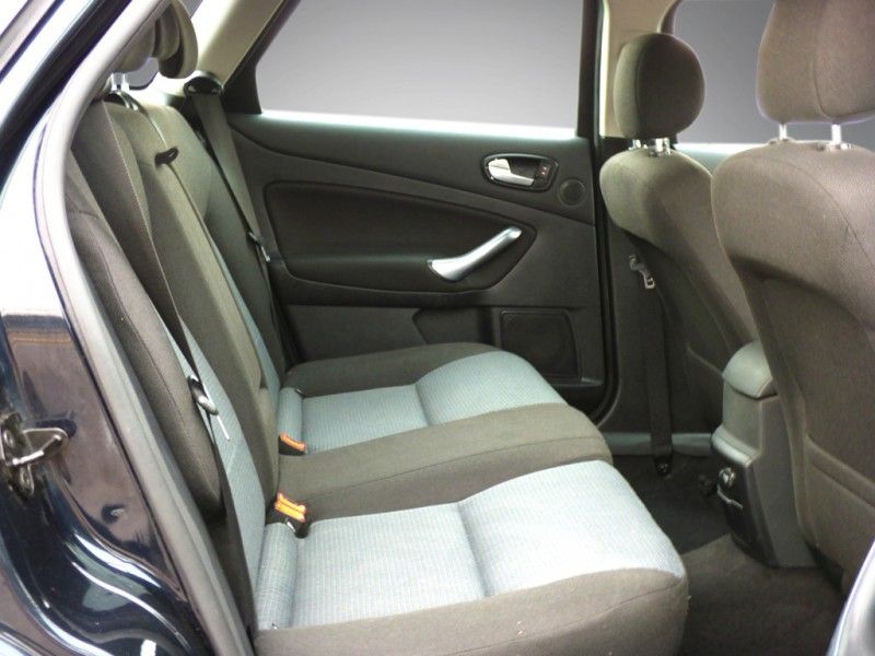 2009 Ford Mondeo Zetec TDci 2.0L 5DR image 5