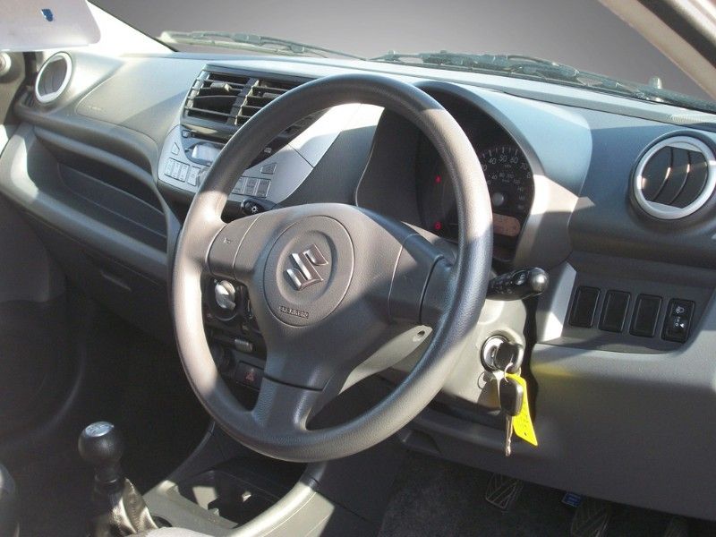 2013 Suzuki Alto Sz 1.0L 5DR image 4