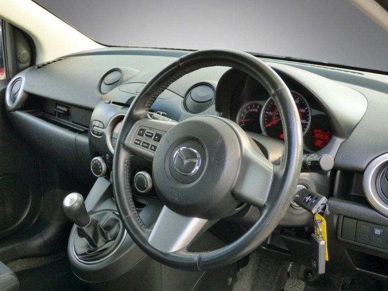 2010 Mazda 2 D Sport 1.6L 5DR image 4