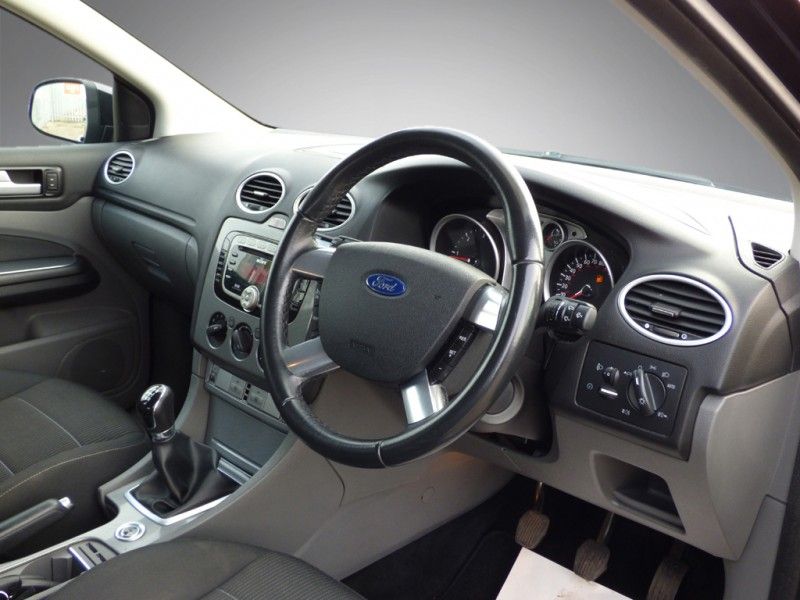 2010 Ford Focus TDci 1.6L 5DR image 4