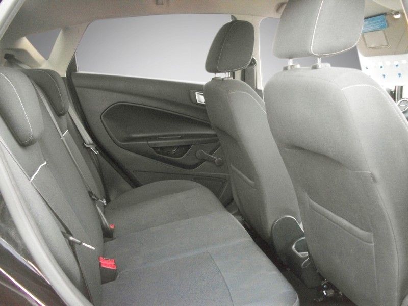 2012 Ford Fiesta Econetic TDci 1.6L 5DR image 6