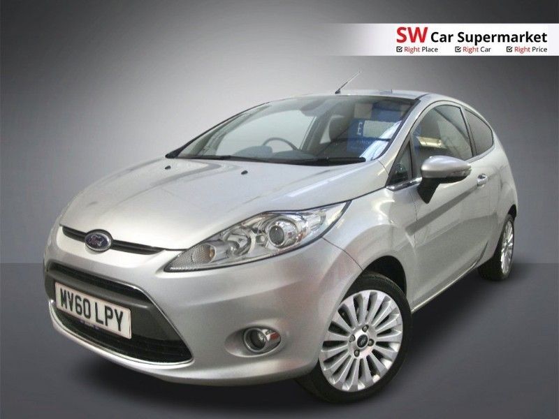 2010 Ford Fiesta 1.4 Titanium 3dr image 4