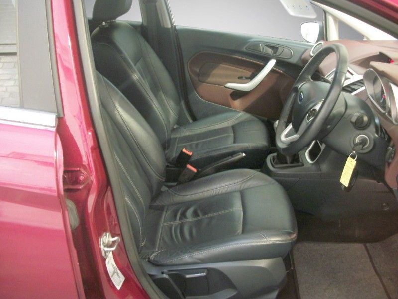 2009 Ford Fiesta 1.6 Titanium 5dr image 5