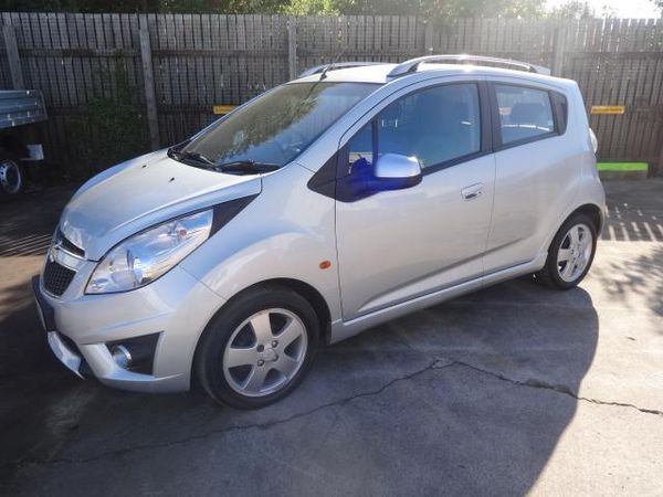 2010 Chevrolet Spark 1.2i LT image 3