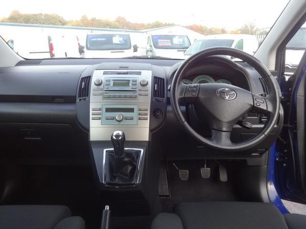 2005 Toyota Corolla Verso 1.8 VVT-i T3 image 7