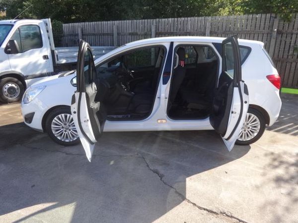 2011 Vauxhall Meriva 1.4i 16V image 3