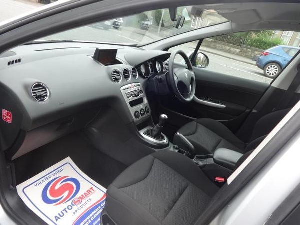 2010 Peugeot 308 1.6 HDi image 6