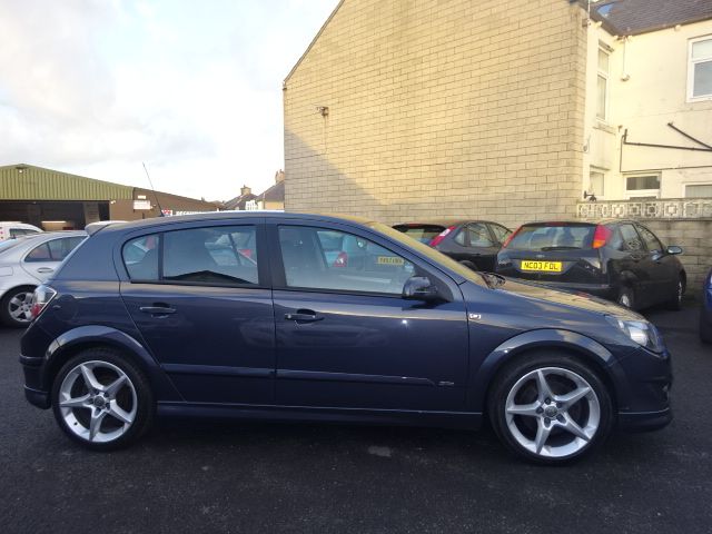 2008 VAUXHALL ASTRA 1.9 CDTi 16V SRi image 4