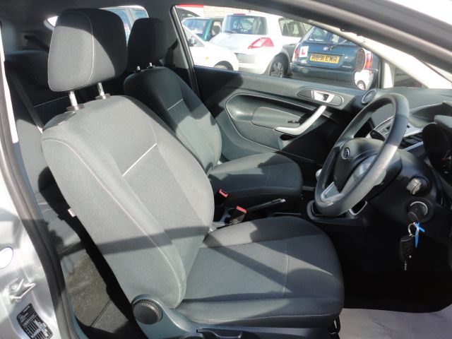 2011 FORD FIESTA 1.25 image 4