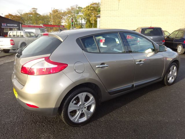 2009 RENAULT MEGANE 1.5 dCi image 3