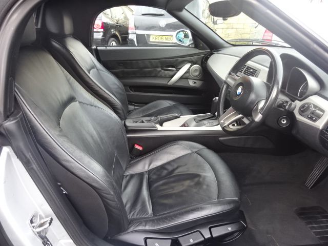 2003 BMW Z4 2.5i Auto image 7