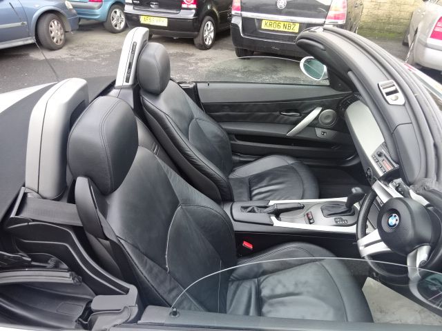 2003 BMW Z4 2.5i Auto image 8