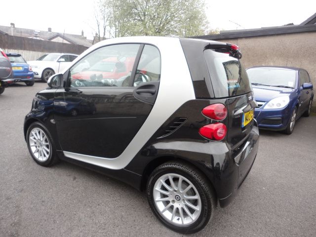 2012 SMART FORTWO COUPE image 2