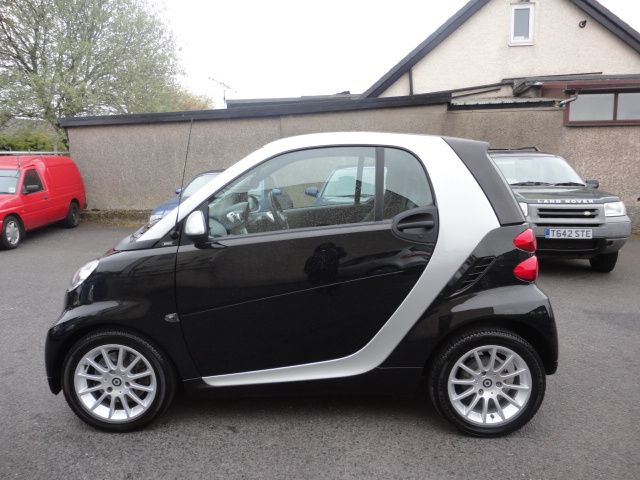 2012 SMART FORTWO COUPE image 4
