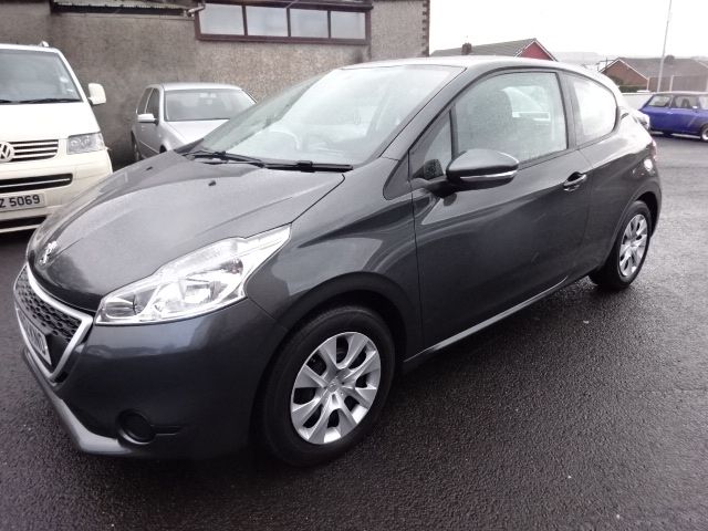 2012 PEUGEOT 208 1.4 HDi image 1