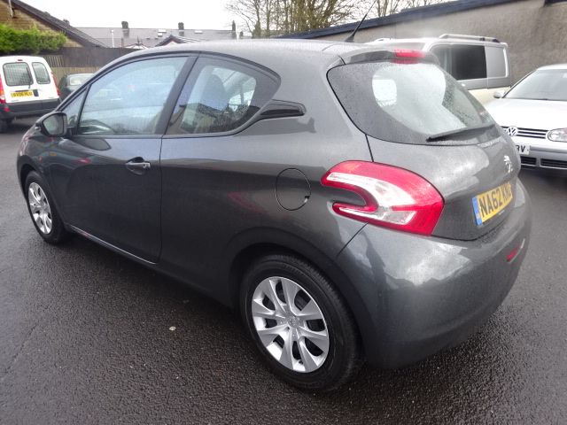 2012 PEUGEOT 208 1.4 HDi image 2
