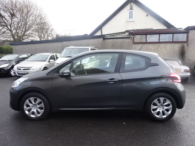 2012 PEUGEOT 208 1.4 HDi image 3