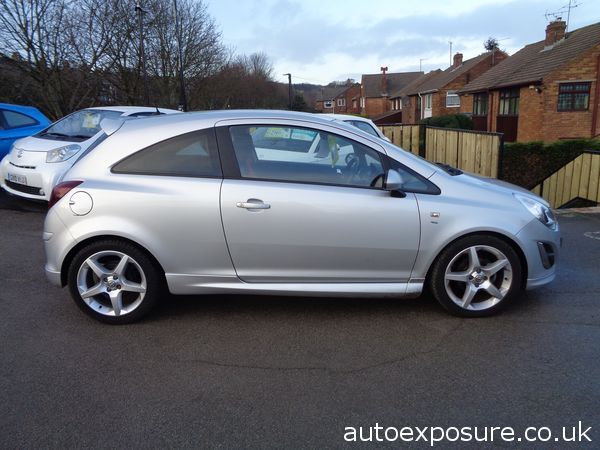 2011 Vauxhall Corsa 1.4 SRi image 3