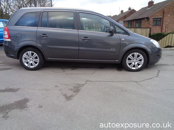 2010 Vauxhall Zafira 1.7 CDTi ecoFLEX image 3