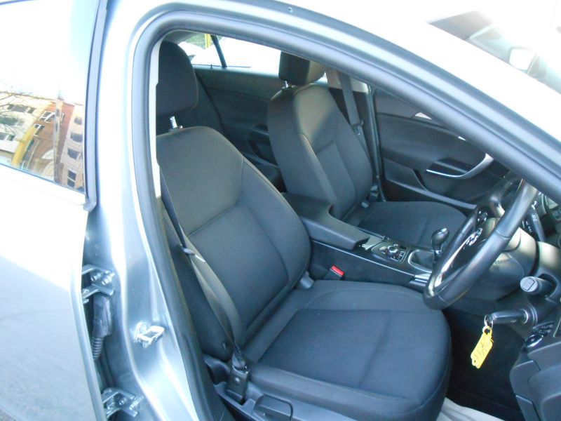 2012 Vauxhall Insignia 2.0 CDTi ecoFLEX 5dr image 7