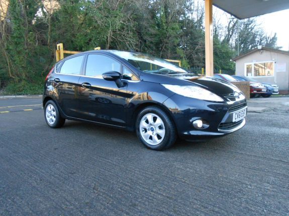 2011 Ford Fiesta 1.6 TDCi Zetec 5dr image 1