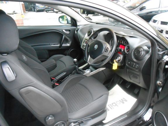 2010 Alfa Romeo Mito 1.6 JTDM Veloce 3dr image 5