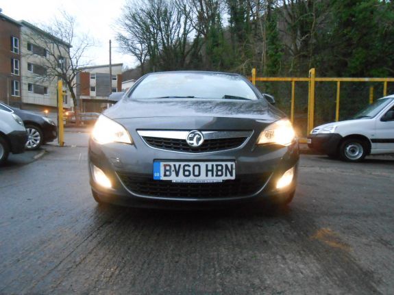 2010 Vauxhall Astra 2.0 CDTi 16v Elite 5dr image 2