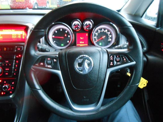 2010 Vauxhall Astra 2.0 CDTi 16v Elite 5dr image 7
