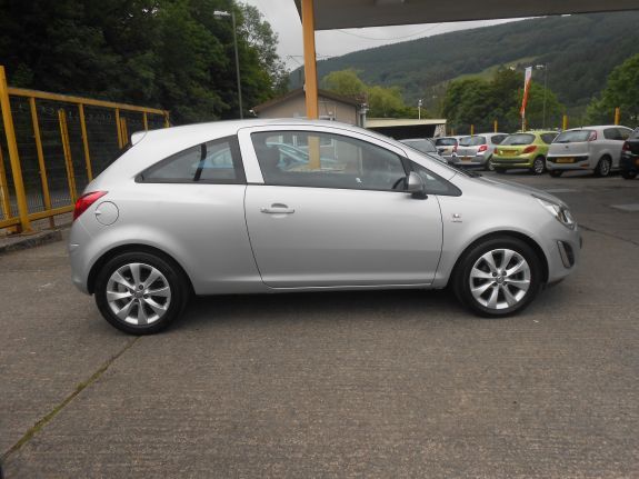 2012 Vauxhall Corsa 1.2 i 12v Active 3dr image 4