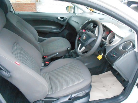2010 Seat Ibiza 1.4 16v 3dr image 5