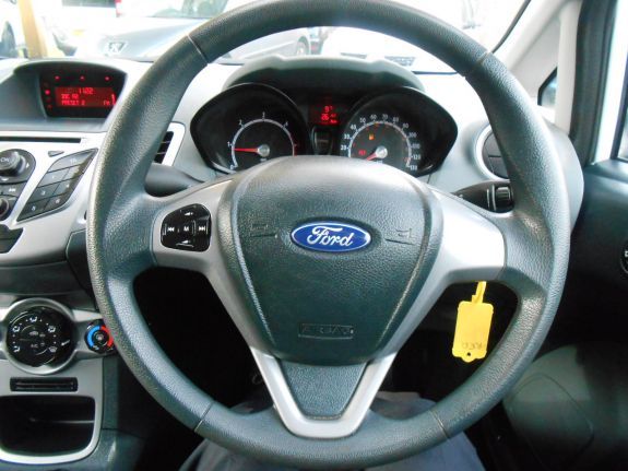2011 Ford Fiesta 1.4 TDCi 3dr image 7