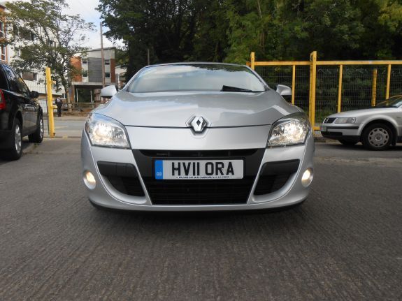 2011 Renault Megane 1.6 VVT 2dr image 2