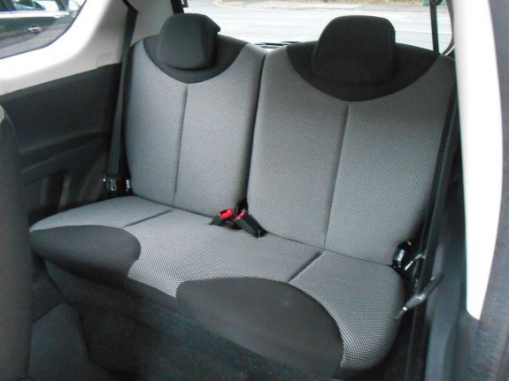 2012 Toyota Aygo 1.0 VVT-i Fire 3dr image 6