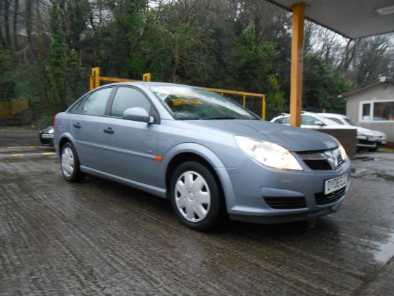 2008 Vauxhall Vectra 1.8 i VVT Life 5dr image 1