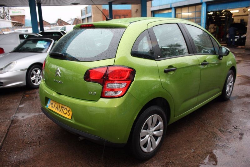 2010 Citroen C3 1.1i VT 5dr image 3
