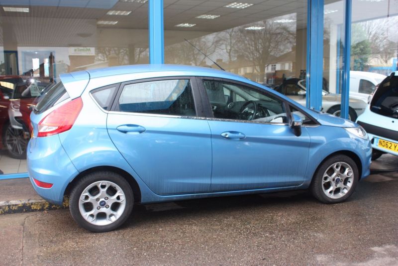 2012 Ford Fiesta 1.4 Zetec 5dr image 1