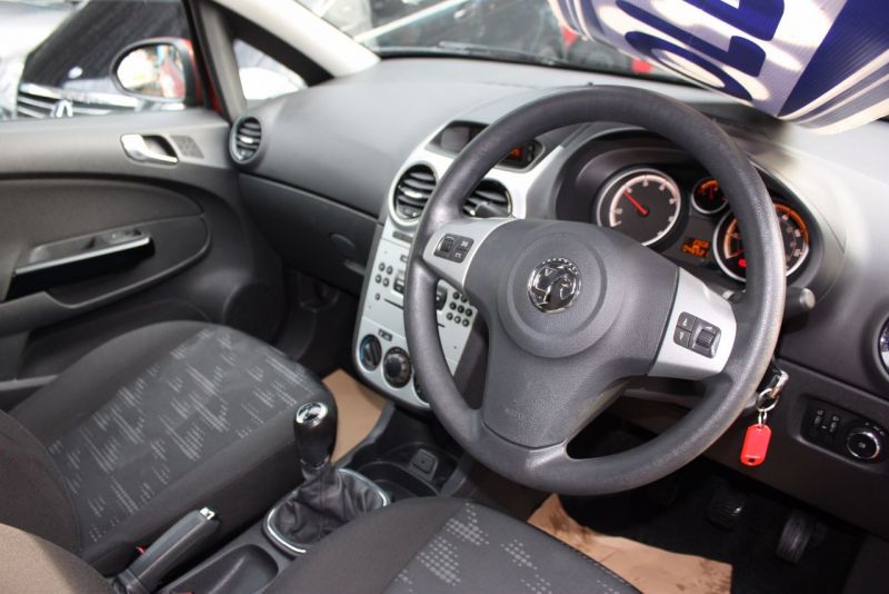 2012 Vauxhall Corsa 1.3 CDTi ecoFLEX 5dr image 8