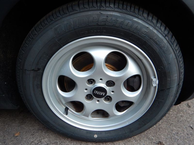 2012 Mini Hatchback 1.6 Cooper D 3dr image 5