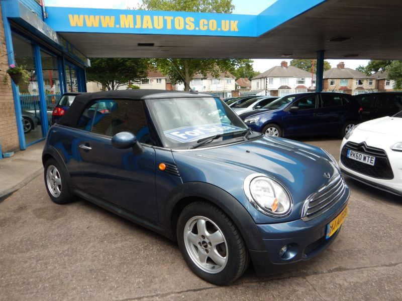 2009 Mini Convertible 1.6 Cooper 2dr image 1