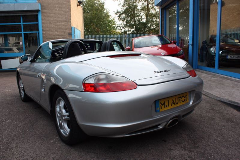 2004 Porsche Boxster 2.7 2dr image 3