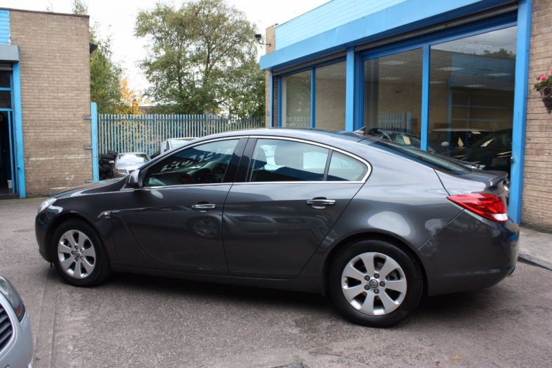 2011 Vauxhall Insignia 2.0 CDTi SE 5dr image 3