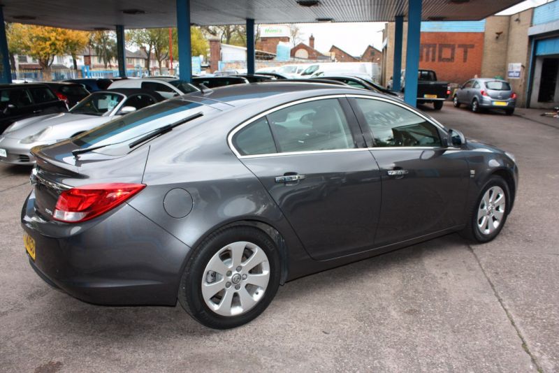 2011 Vauxhall Insignia 2.0 CDTi SE 5dr image 4