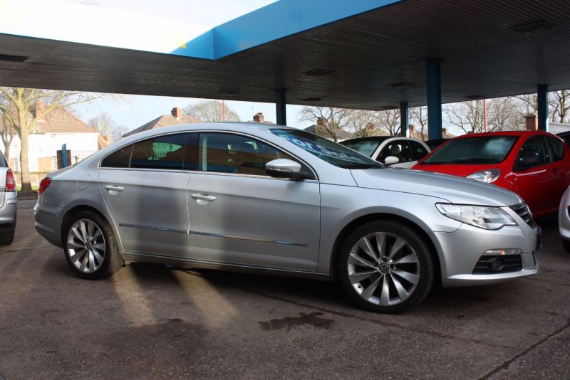 2009 Volkswagen Passat Cc 2.0 GT TDI CR 4dr image 3