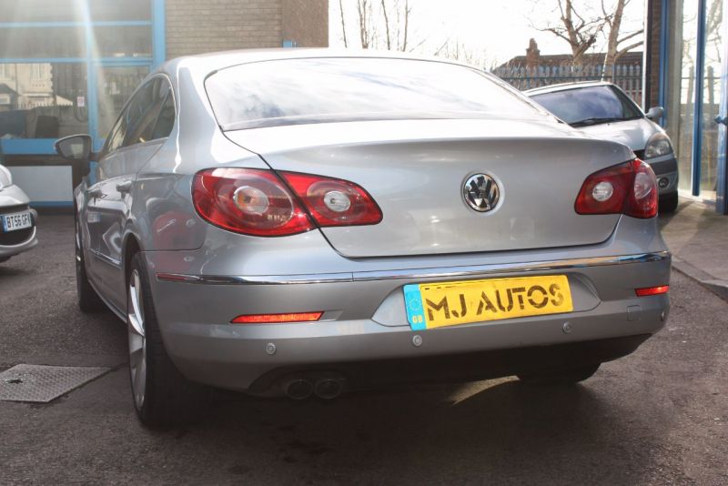 2009 Volkswagen Passat Cc 2.0 GT TDI CR 4dr image 4