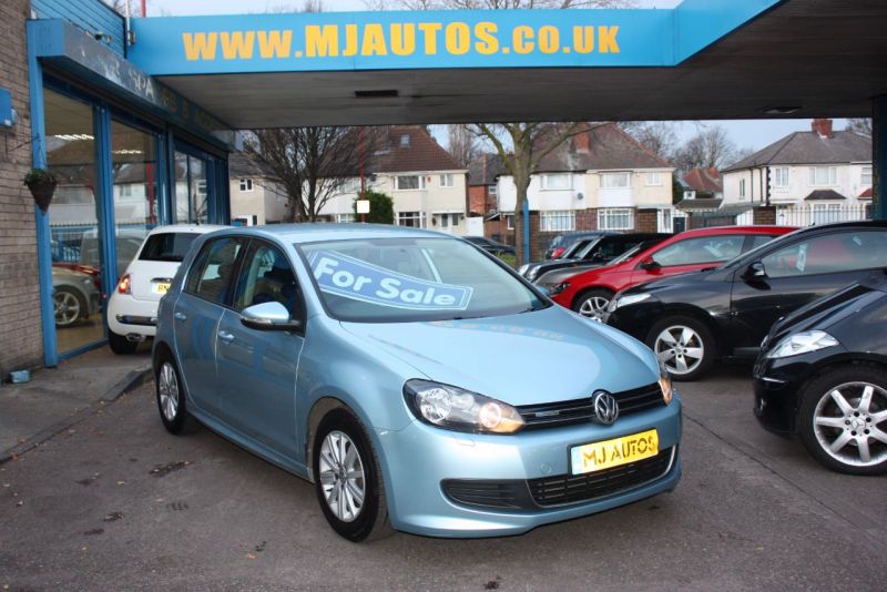 2010 Volkswagen Golf 1.6 TDi S 5dr image 1