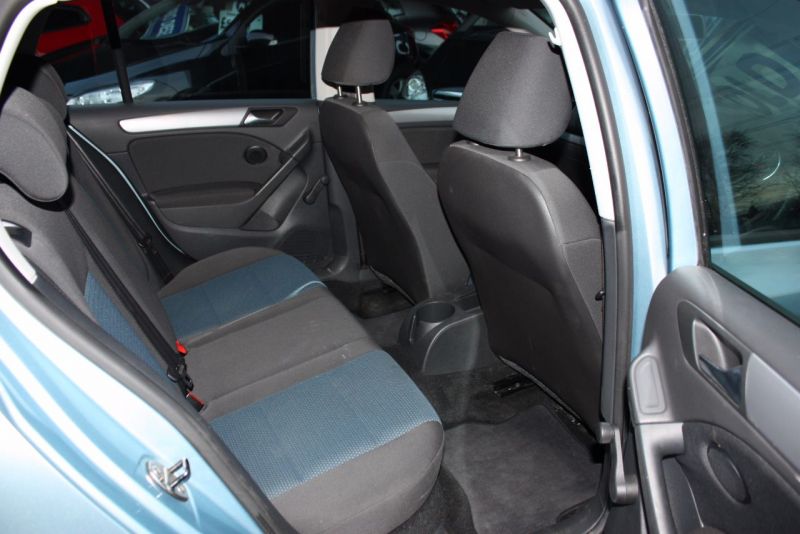 2010 Volkswagen Golf 1.6 TDi S 5dr image 8